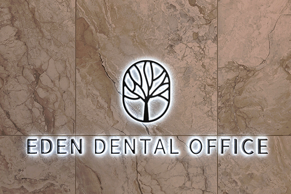 村井亮介院長 Eden Dental Office1
