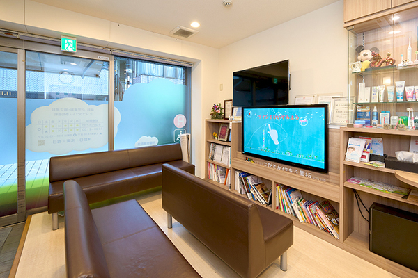 飯嶌大典院長 医療法人社団ひまわり いいじま歯科医院1