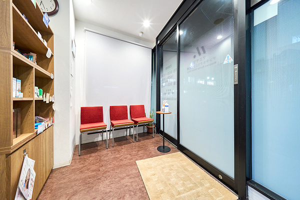 前澤信忠院長 マエザワデンタルクリニック成城1