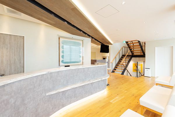 繪野亜矢子院長、藤田今日子先生 えの眼科 西あしやクリニック1