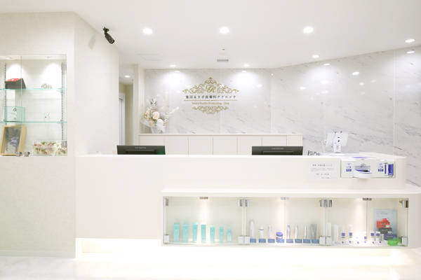 富田るり子院長 富田るり子皮膚科クリニック1