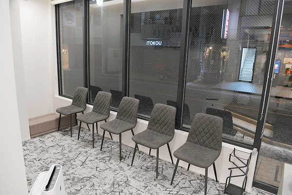 梅本健太院長 UMEMOTO DENTAL OFFICE1