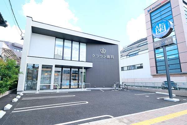 三輪和輝院長、村田陽太郎副院長 クラウン歯科名古屋中村院1