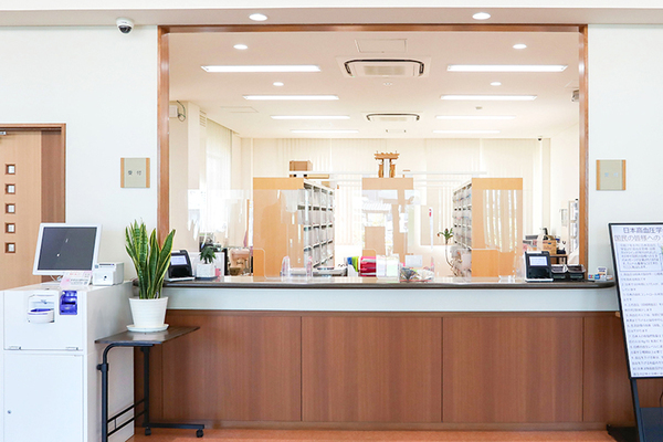 杉原雄策院長 すぎはら眼科内科1