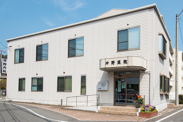 増岡俊治理事長 沖野医院1