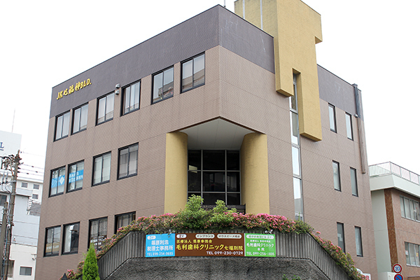 毛利英樹院長 毛利歯科鴨池港クリニック1