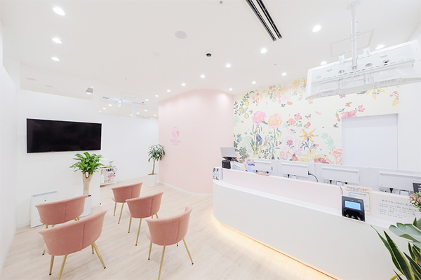 加藤成貴院長 まゆりなclinic名古屋栄1