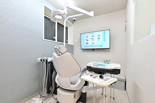 渡邊悠太院長、渡邊千尋先生 本郷三丁目歯科・矯正歯科 U's Dental Office1