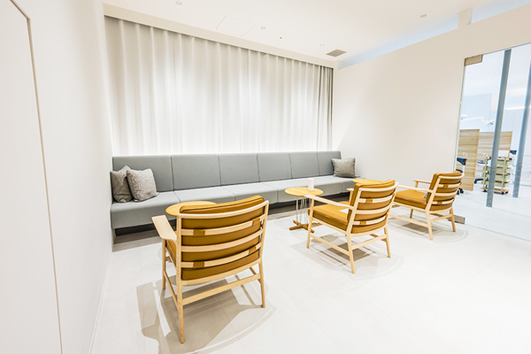 酒井敏貴院長 TOKYO DENTAL OFFICE 西新宿1