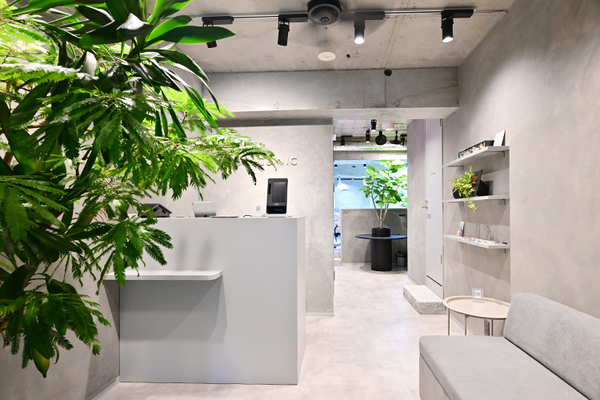 李由紀院長 歯科369CLINIC1