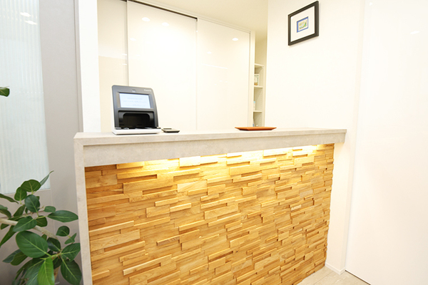 尾形愛院長 SEED DENTAL CLINIC1