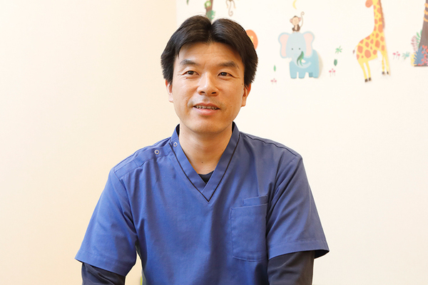 青松友槻院長 あおまつ小児科クリニック2