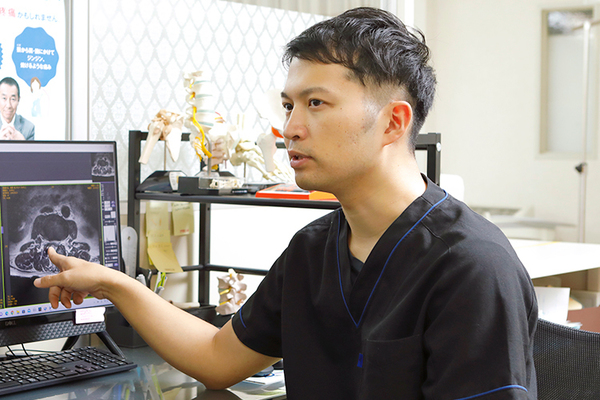 伊熊孝紘院長 いくま整形外科2