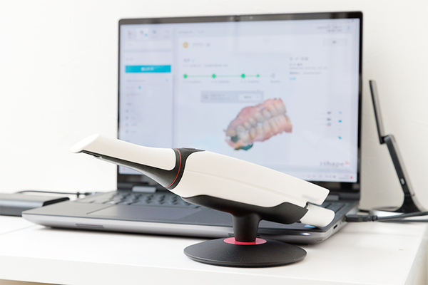 川越元久院長、村上香織副院長 川越歯科医院2