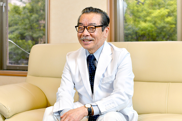 浅山邦夫院長 浅山眼科医院2