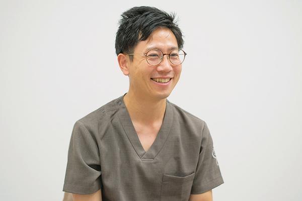 渡邊俊貴院長、喜来慎平さん ひがしなり万葉在宅診療所2