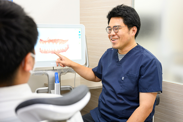 吉村周作院長 海岸歯科室CHIBA STATION2