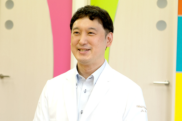 鄭理香院長、原雄二郎理事長 こどもメンタルクリニック芝2