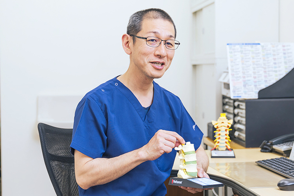 松本慈寛院長 ロータスクリニック2