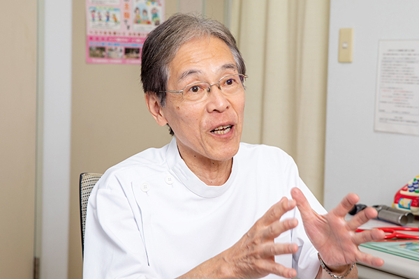 神川晃院長 神川小児科クリニック2
