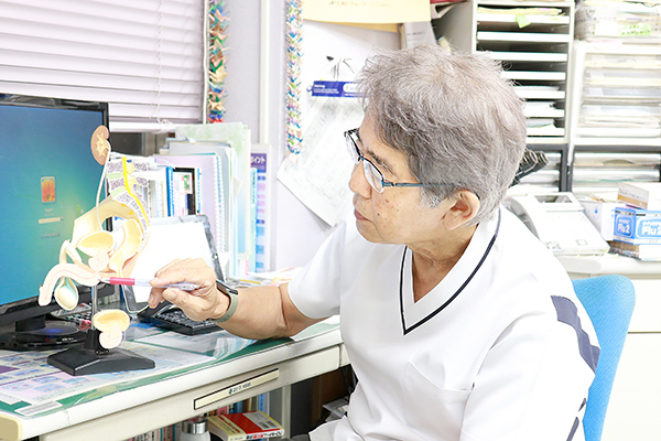 東陽一郎理事長 東クリニック2