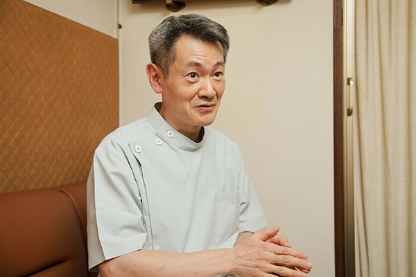 新海研太郎院長 新海歯科医院2