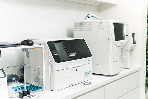 清水真次朗院長、清水里紗副院長 しみずクリニック 泌尿器科・内科2