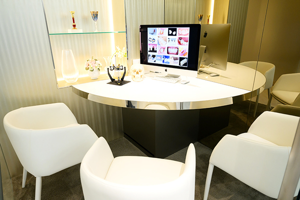 高本理敏副院長 信愛歯科医院2