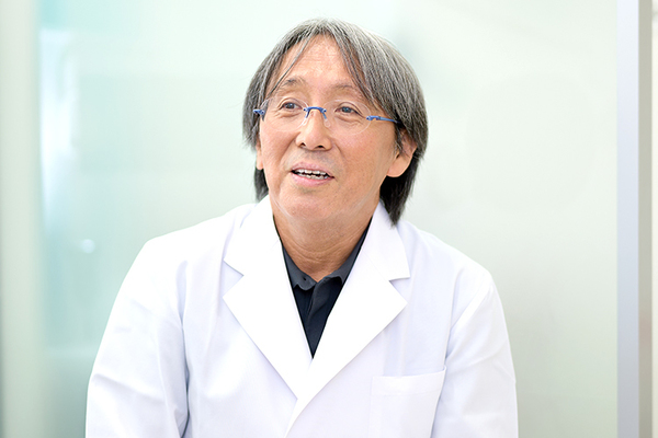 足立篤志院長 足立歯科医院2