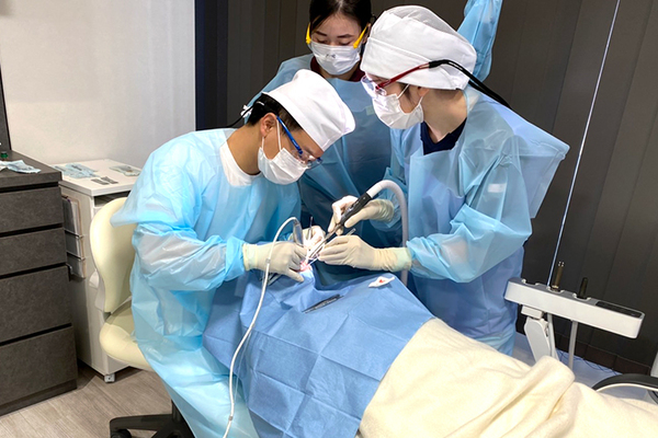 谷口雅俊院長 たにぐち歯科センタービルクリニック2