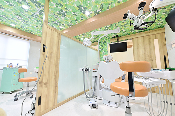 関山尚克院長 ホワイトプラザ歯科2