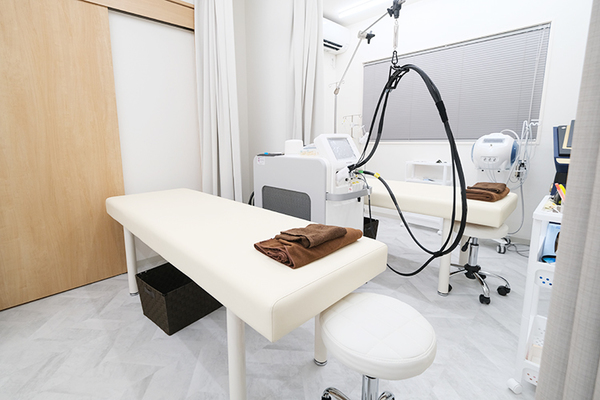 福島英彦院長 ふくしま皮膚科・美容皮膚科2