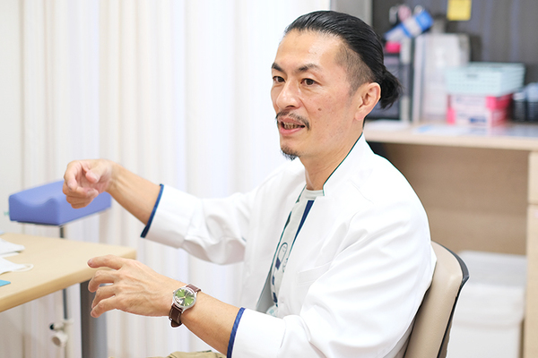 四戸隆基院長 しま整形外科2