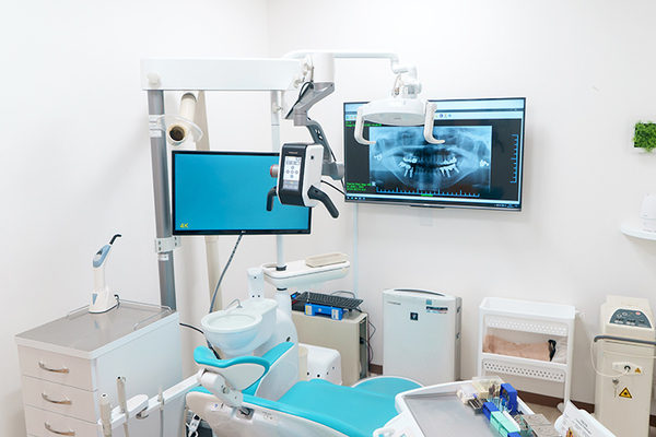 八上公利院長 しぶや東 歯科・口腔外科クリニック2