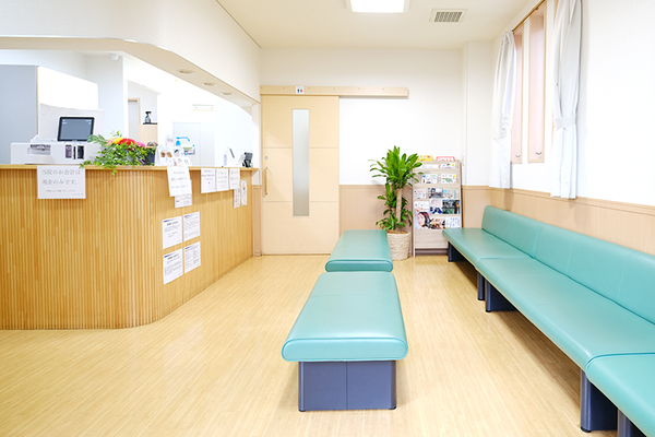 上田拓文院長 はるのひ皮フ科2