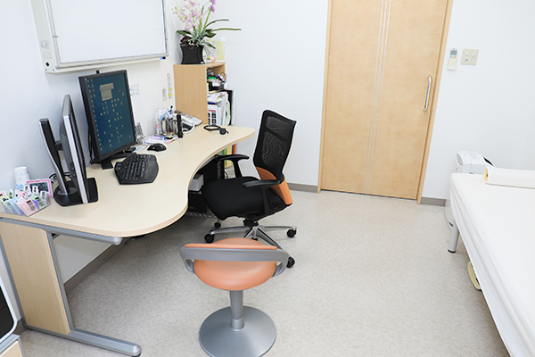 佐竹真一院長 さくらクリニック2