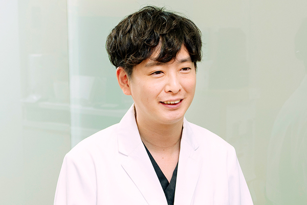 鹿乃さやか院長、菊地雅己副院長 ドルミーレデンタルオフィス表参道2