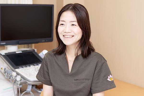 神保詩乃院長、神保圭佑先生 はす花こどもファミリークリニック2