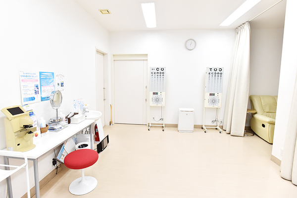 渡邉真紀子院長 指扇駅前 はやし眼科クリニック2