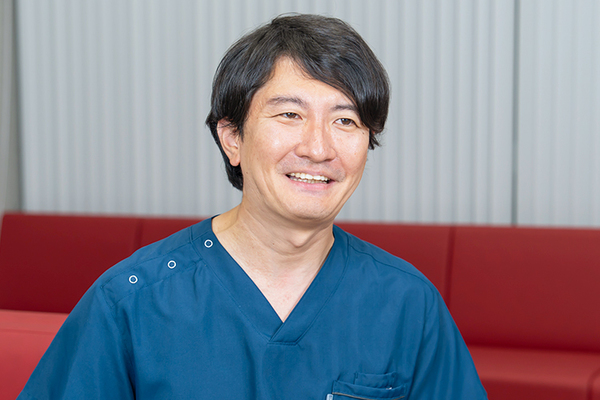 伴友弥院長 ILC国際腰痛クリニック名古屋院2