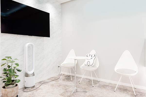 杉井良成院長 堂島RYO歯科・矯正クリニック2