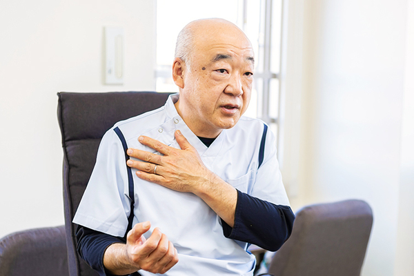 東孝典院長 あずまリウマチ・内科クリニック2