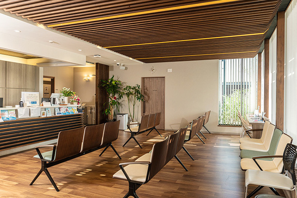 濱口直彦院長、濱口美香副院長 はまぐち呼吸器・内科クリニック2