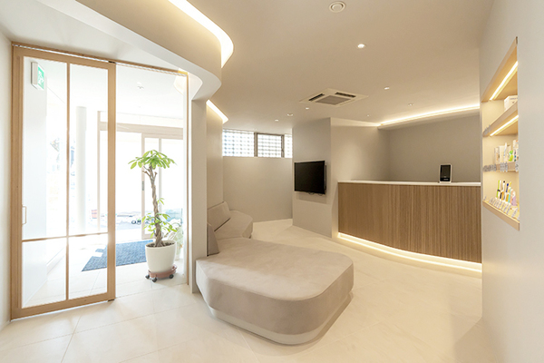 林裕基院長、林千夏先生 せと・林歯科矯正歯科2