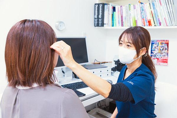 深野祐子院長 めぐろ皮膚科クリニック2