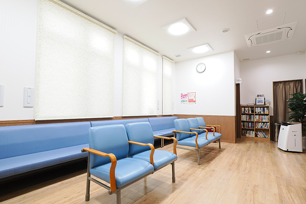 松本秀明院長、松本浩太朗先生 松本内科クリニック2