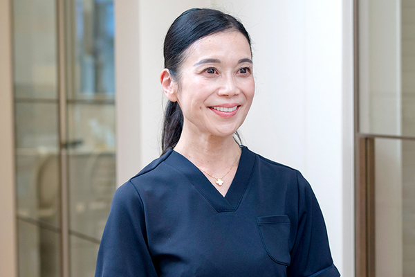 山田陽子院長 デンタルサロン麹町2