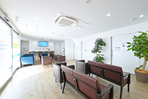 林卓郎先生 まんかいメディカルクリニック2