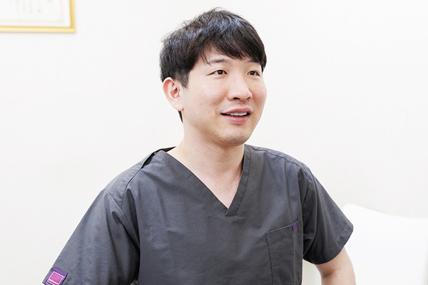 赤崎公星理事長 ハミール東京デンタルオフィス小川町2