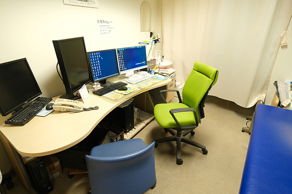 辻吉保院長 ツジ胃腸内科医院2